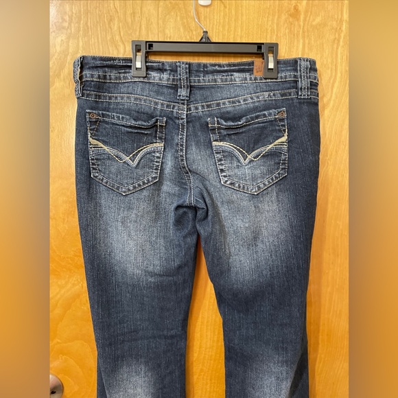Wallflower Jeans Size 9 Low Rise Dark Wash Bootcut Flare - Picture 8 of 9